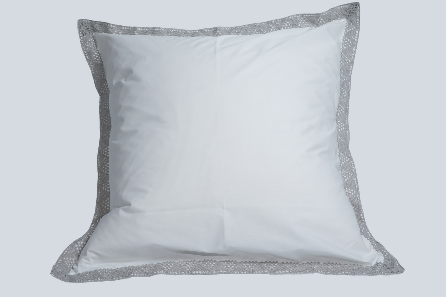 Cojín lector estilo Chic de La Casa de los Gansos sobre fondo blanco, mezcla de pluma y duvet para lectura cómoda