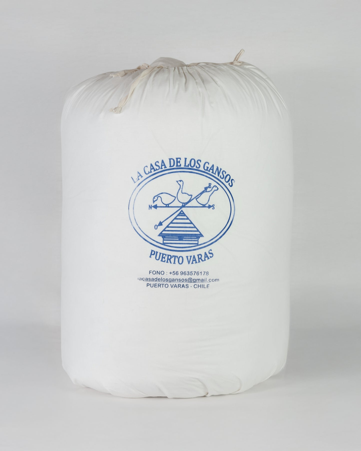 Bolsa de empaque reutilizable de La Casa de los Gansos, confeccionada en tela con cierre de cordón, ideal para guardar productos de descanso