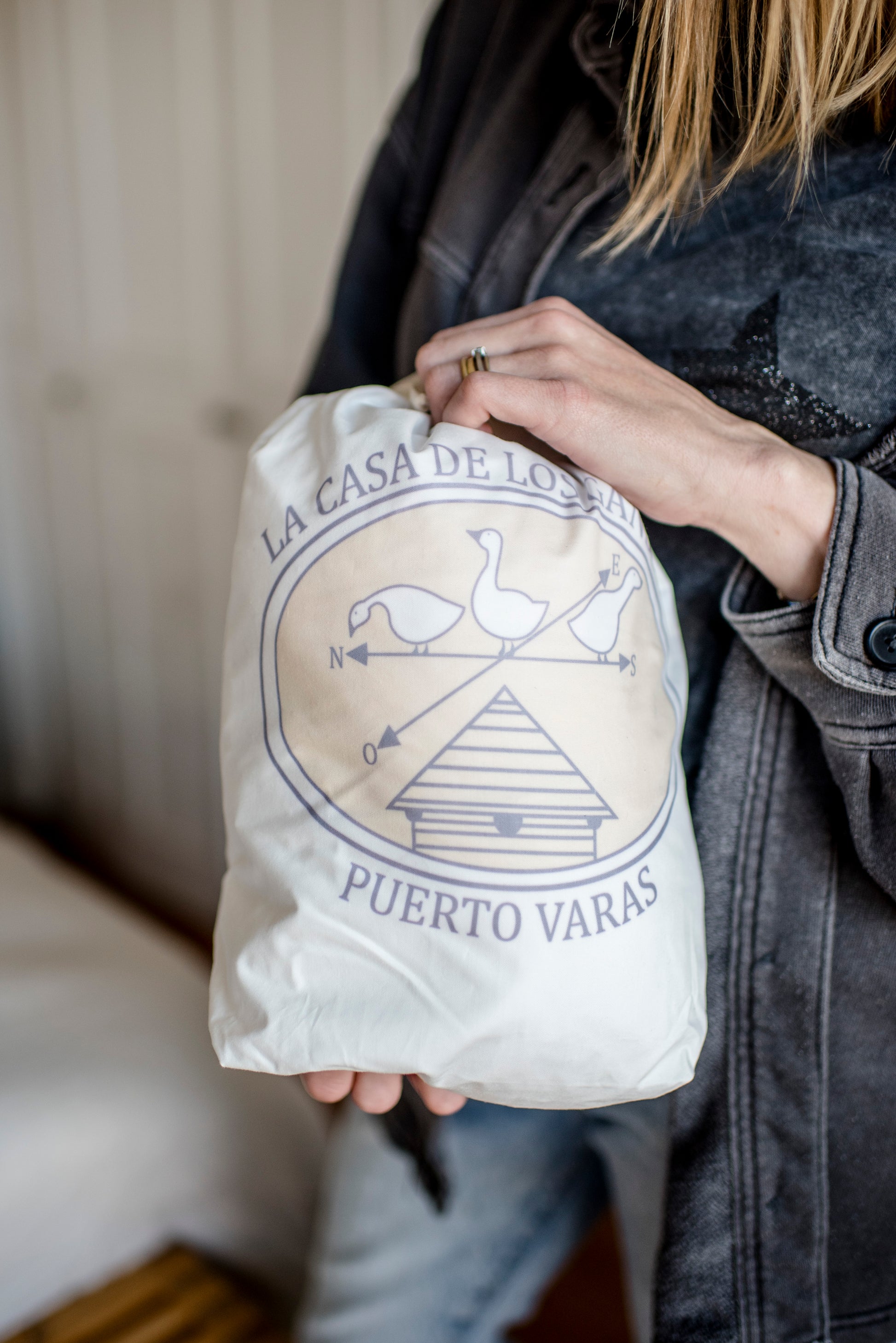 Bolsa de empaque premium para saquito de bebé, reutilizable y diseñada para proteger el producto, de La Casa de los Gansos en Chile